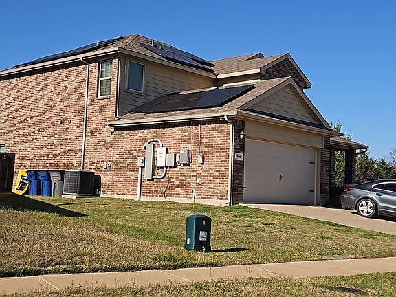 3rd image of 1310 Meadow Creek Ct