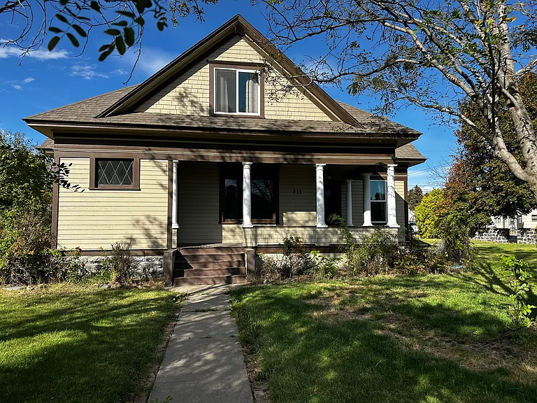 715 E Capitol Ave — Photo 27