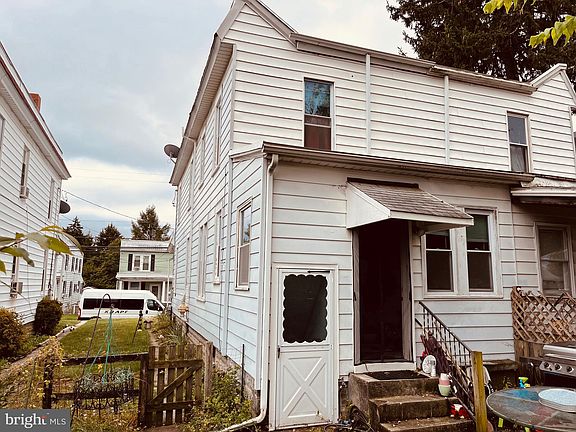 4th image of 2722 Boas St