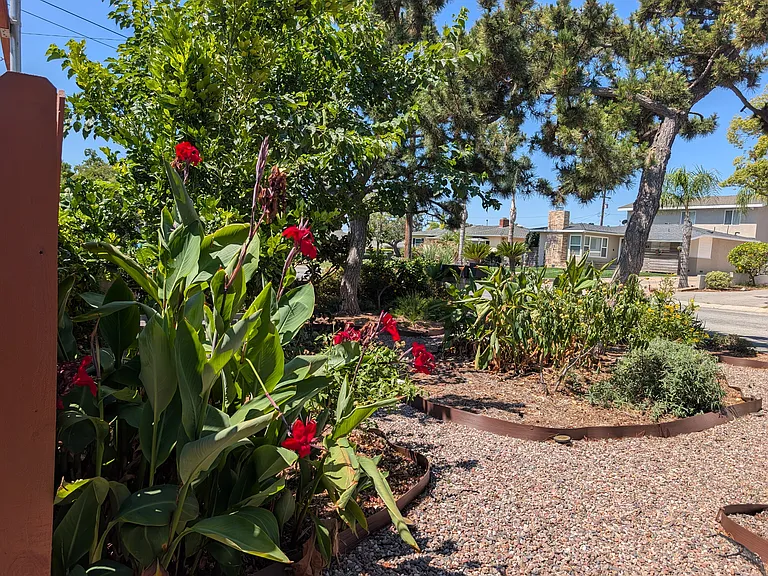 2336 W Orange Dr N — Photo 70