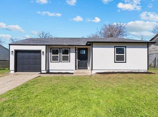 2413 Moresby St, Fort Worth, TX 76105
