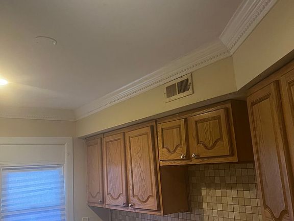 4th image of 2359 Druid Hill Ave