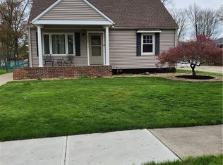 6428 Fernhurst Ave, Parma Heights, OH 44130