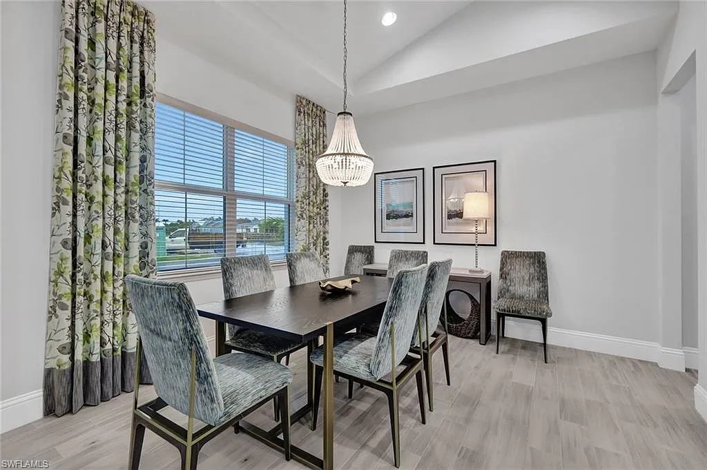 2 bed, 2.0 bath, 1490 sqft, $10,000 — Photo 4
