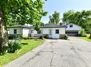 9325 N Friendship Dr, Taylorsville, IN 47280