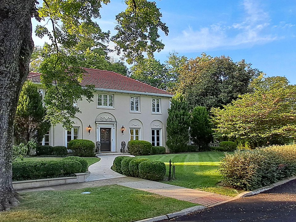 1st image of 2328 Village Dr