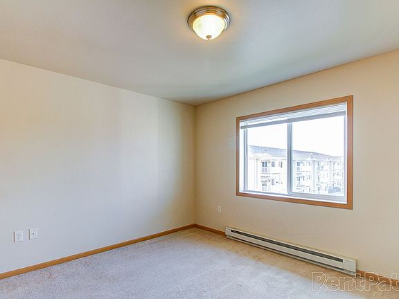 4th image of 505-511 36th Ave NE #3701-511-1