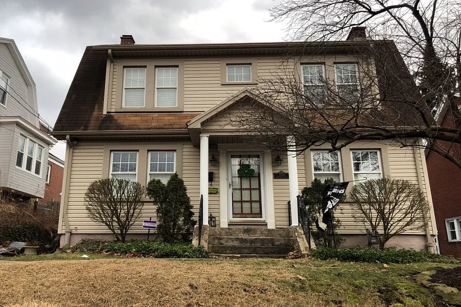 1109 Pemberton St photo 1
