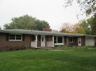 2916 Walkup Rd, Crystal Lake, IL 60012