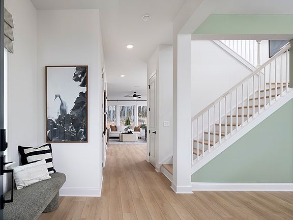 The Wedgewood - Entry