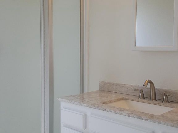 Downstairs bath & shower stall