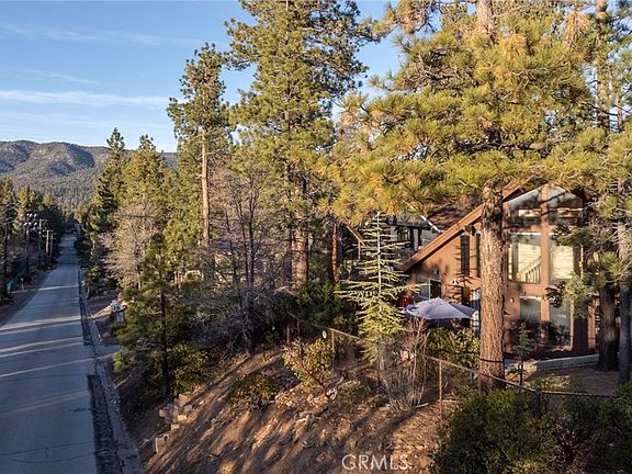 4th image of 41714 Switzerland Dr