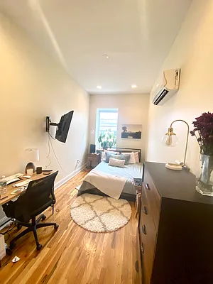 Rented by Compass | media 4