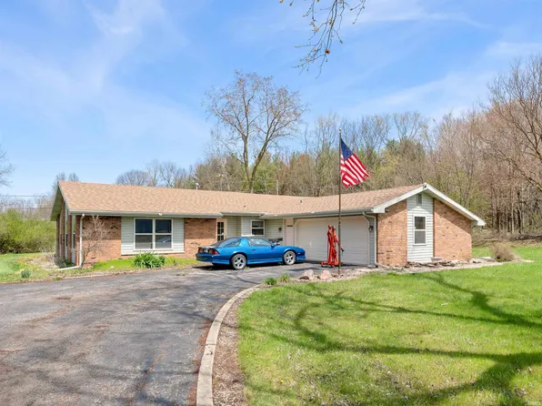 2557 County Road 60, Auburn, IN 46706
