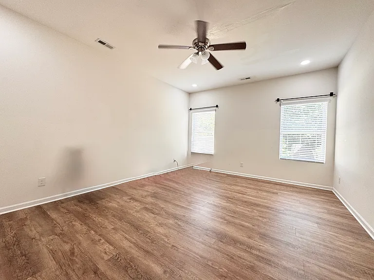 3485 Alister Ave SW — Photo 13