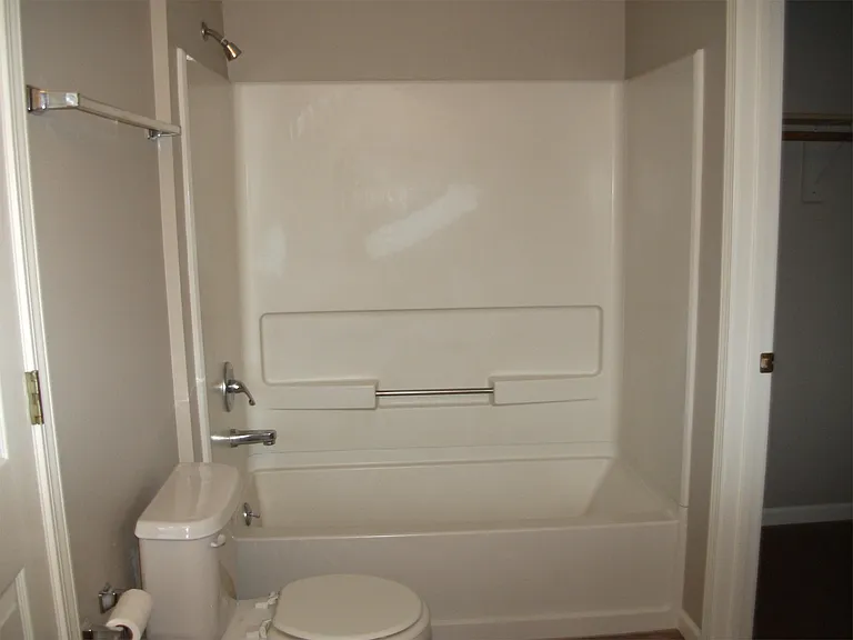 2901 Russel Ct — Photo 9