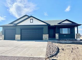 130 Spyglass Cir, Ogallala, NE 69153