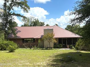 850 Gambier Dr, Alford, FL 32420