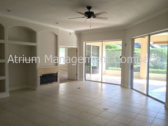 3rd image of 1218 E Langley Ct