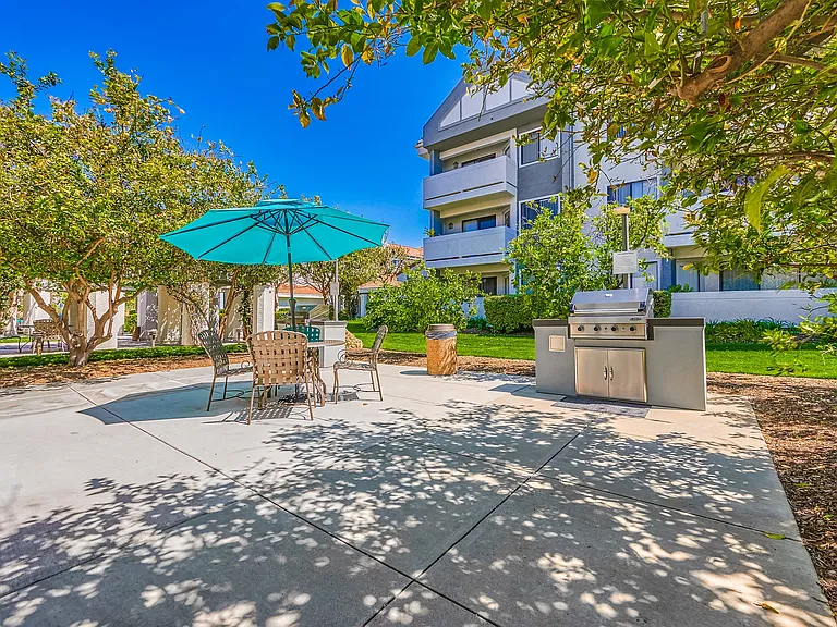 Casa Grande Senior Apartment Homes — Photo 42