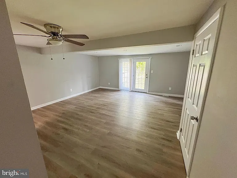 9226 Throgmorton Rd — Photo 6