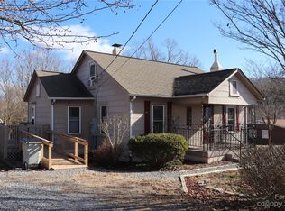 1413 Winhurst St SE, Lenoir, NC 28645