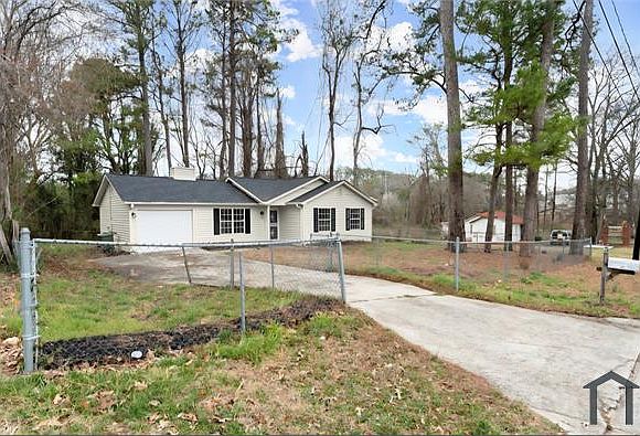 1st image of 3753 Adamsville Dr SW