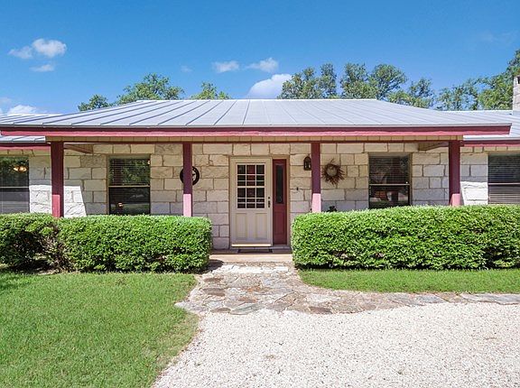 4th image of 649 Cherry Hollow Dr