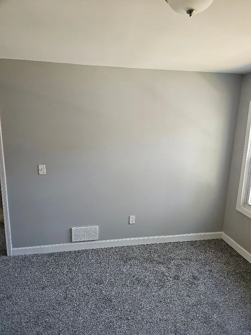 5056 Bewick St, 3 Beds | 1 Full Bath | For Rent — Photo 2