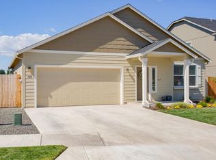 1818 Ingram Ln, Medford, OR 97501