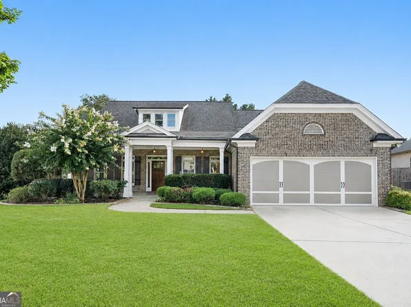 210 Misty Grove Dr, Loganville, GA 30052