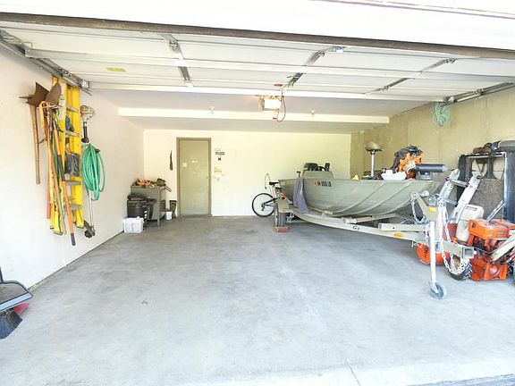3rd image of 2732 Brockman Ct