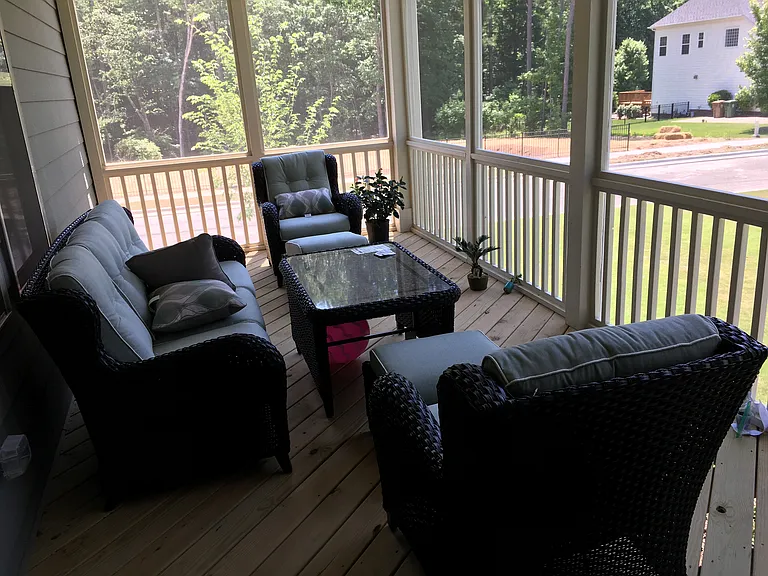 960 Uprock Dr — Photo 16
