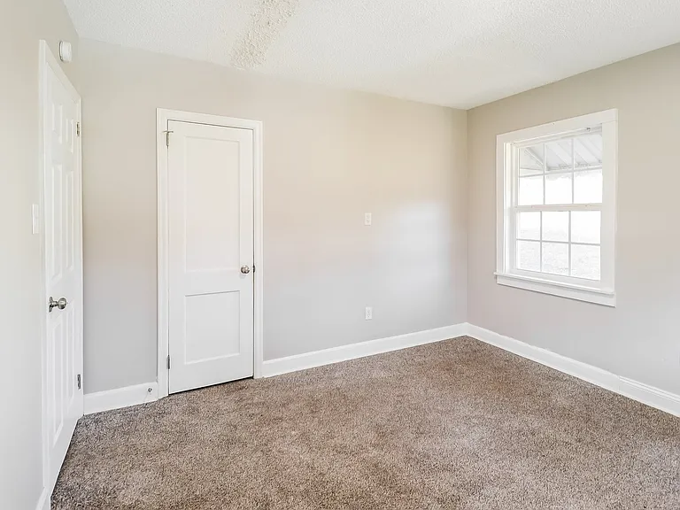 508546_026_bedroom_13496248.jpg