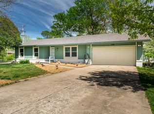2210 S Oak Grove Ave, Springfield, MO 65804