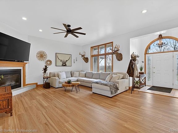 4th image of 10310 Sharp Rd