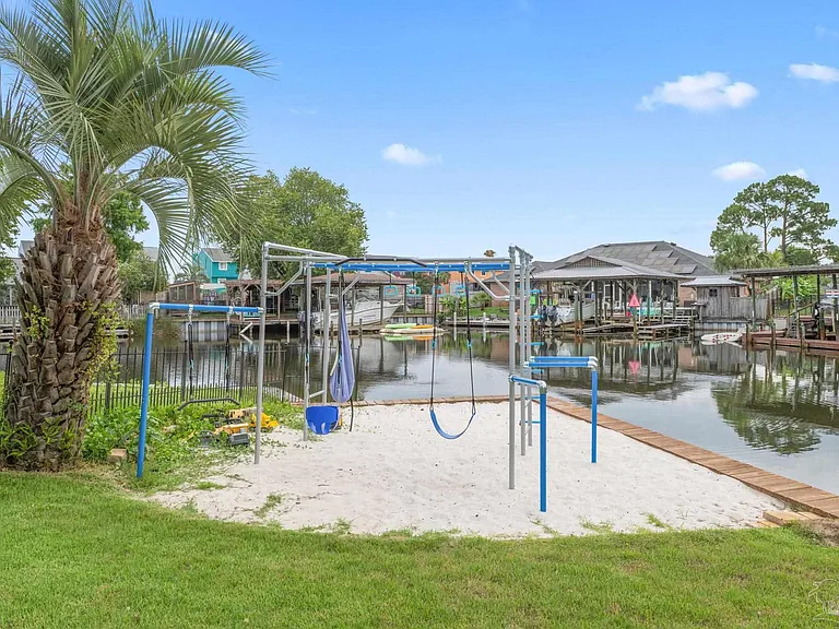 1672 Kauai Ct — Photo 56