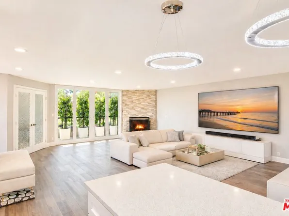 150 N Almont Dr Unit 203, Beverly Hills, CA 90211