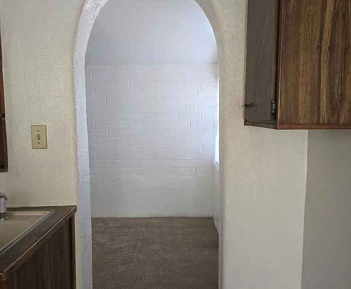 2537 N Columbus Blvd #B — Photo 5