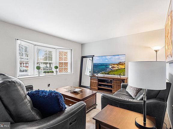 4th image of 3 Ridge View Pl