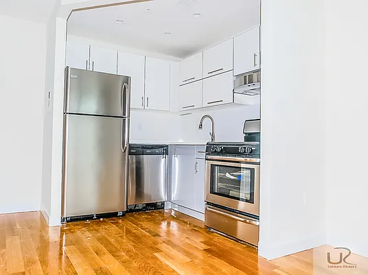 Rented by Urban Realty NYC | media 53