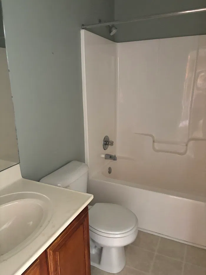 5 bed, 3.0 bath, 1976 sqft, $2,650 — Photo 4