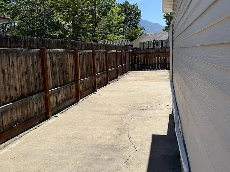 927 S 1635 W — Photo 39