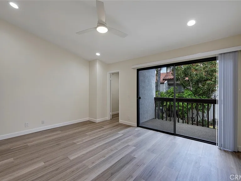 319 Molokai Dr — Photo 40