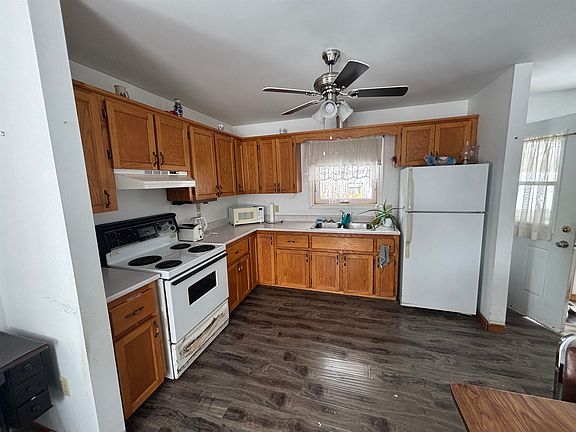 3rd image of 1039 Goose River Rd