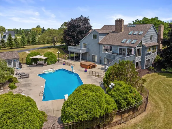 1115 County C ROAD, Grafton, WI 53024