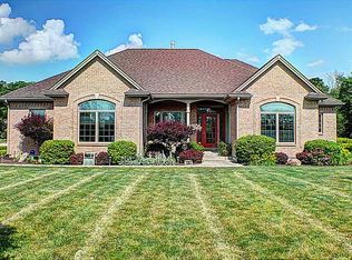 1062 Copperfield Ln, Tipp City, OH 45371