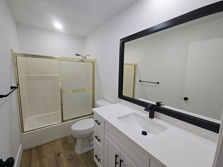 5330 Carolyn Ct — Photo 10