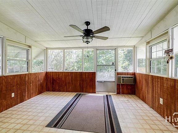 4th image of 84 Magnolia Street Ext