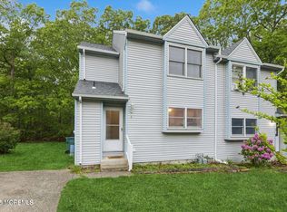 6 S Indian Valley Ct, Tuckerton, NJ 08087
